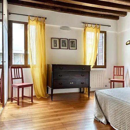 Rialto Apartment Venice